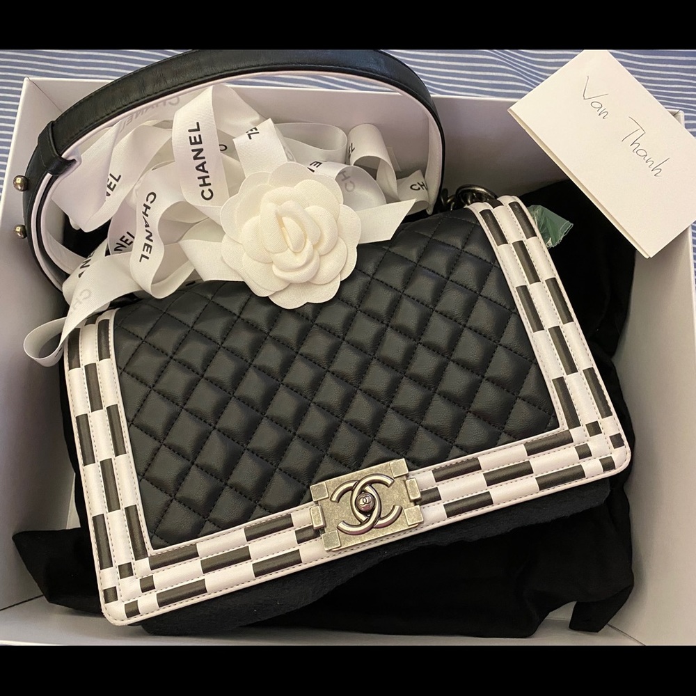 Chanel Limited Boy Bag 💯 authentic